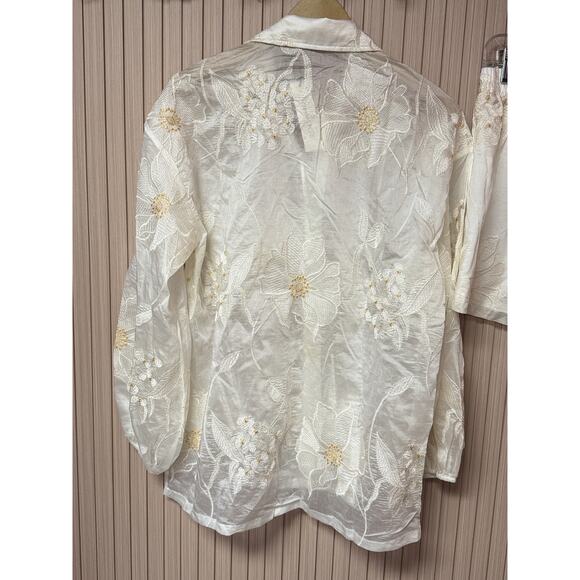 Commense Semi-Sheer Floral Shorts Set White Women’s Size M - Picture 12 of 14